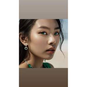 Juego de Aretes Redondos con Diamantes Reales - Product Image 2