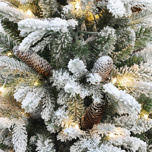 Sapin de Noël floqué pré-éclairé <span class=keywords><strong>en</strong></span> <span class=keywords><strong>pot</strong></span>, feuillage et pommes de pin enneigés, lumières LED chaudes, décoration d'hiver pour table et entrée - Product Image 4