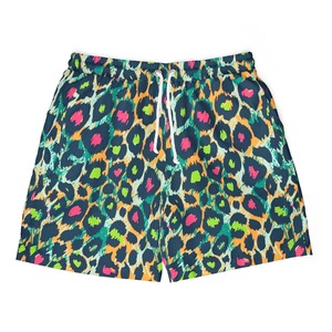 Pantalones cortos por sublimación completa a granel Pantalones cortos de rendimiento con estampado completo vibrante para deportes y fitness - Product Image 1
