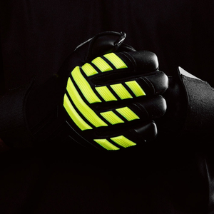 2025 gants de gardien de but de Football en Latex personnalisés gants de gardien de but de Football professionnel adulte Protection des doigts tendance - Product Image 4