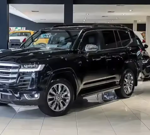 LC300 SUV Usada, Años 2021-2024, Cuero de Alta Calidad, Transmisión Automática, Volante a la Derecha/Izquierda, Interior Oscuro, Híbrida Eléctrica - Product Image 2