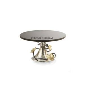 แท่นวางเค้กเคลือบผงโลหะสีดำเงาพร้อมฐานดีไซน์รูปดอกไม้ชุบทองและขัดเงา - Product Image 1