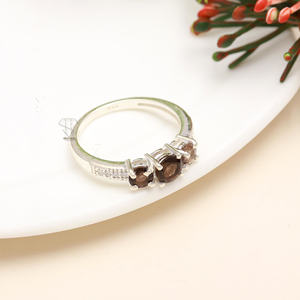 Vente en gros de bagues en argent sterling massif 925 en forme de pierre naturelle fumée pour mariage ou fête bijoux fins - Product Image 4