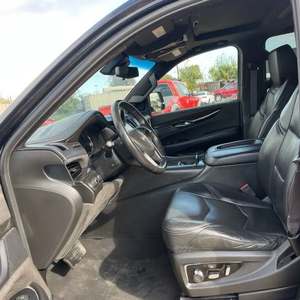 Cadillac Escalade Platinum 4WD 2017 - Product Image 2