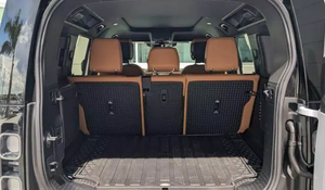 NUEVA OFERTA PARA UN AUTO USADO IMPECABLE: Land Rover <span class=keywords><strong>Defender</strong></span> 110 V8 SUV 2023. Envío a Todo el Mundo - Product Image 4