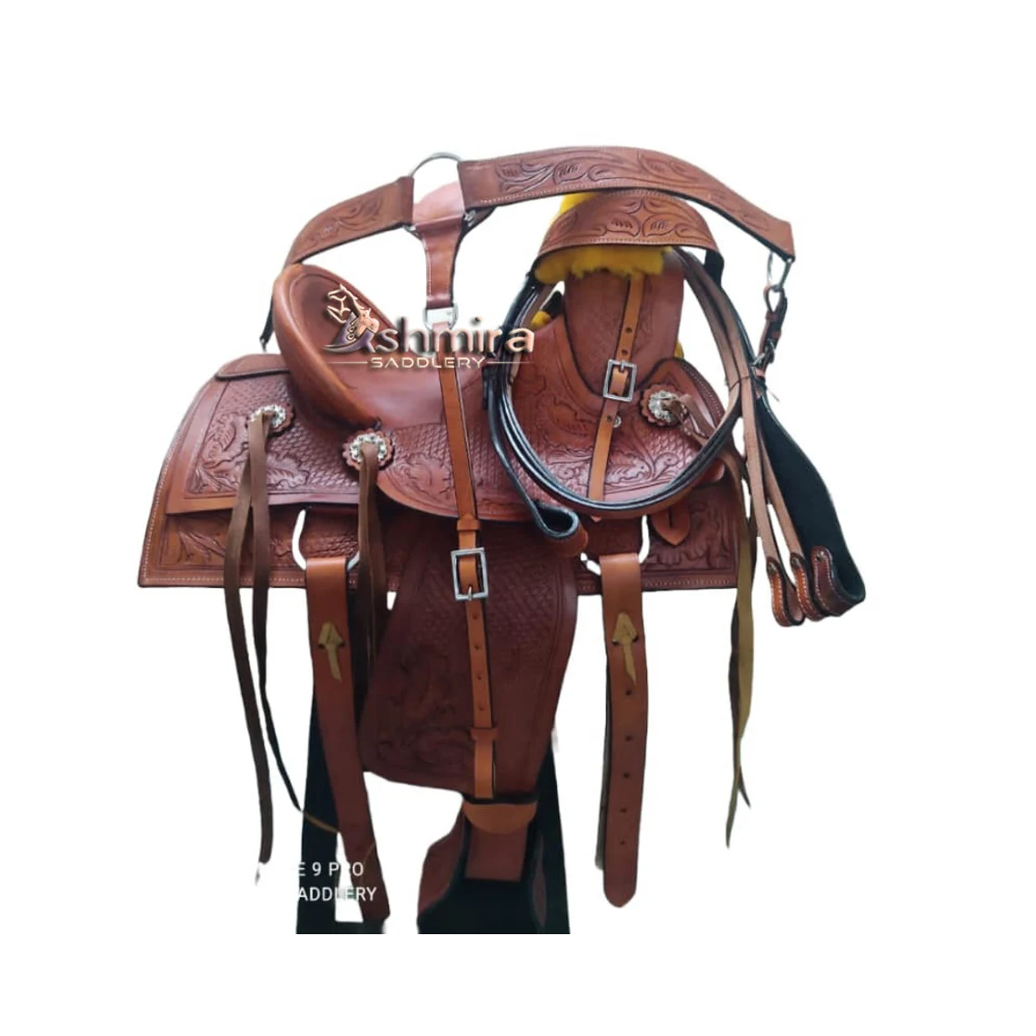 สีน้ำตาล