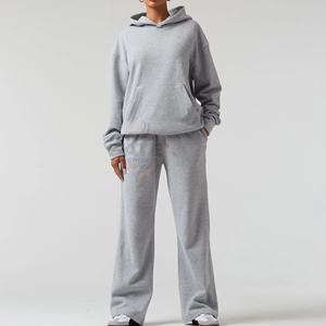 Conjunto Deportivo de Invierno para Mujer al por Mayor, Felpa de Algodón, Logotipo Personalizado, Capucha con Cordón, Ligero e Informal - Product Image 1