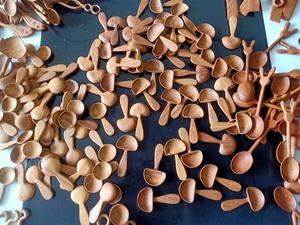 Juego de cubiertos de madera con forma personalizada y precio barato al por mayor, reutilizable para comer - Product Image 6