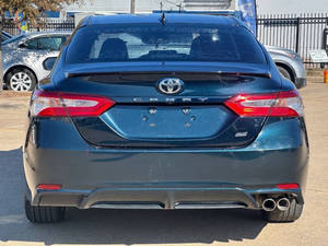 Toyota Camry SE 2020 d'occasion en excellent état - Product Image 2