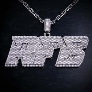 Colgante de Plata 925 Personalizado con Moissanita en Forma de Letra, Baño de Rodio, Colgante con Baño de Rodio Personalizado - Product Image 1