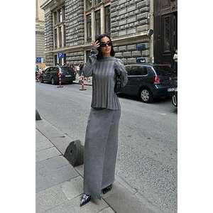 ชุดเสื้อผ้าถักไหมพรมดาร์ซี่ วูลเลน 9969 ประกอบด้วยกระโปรง เสื้อเบลาส์ และเครื่องประดับแฟชั่น - Product Image 3