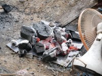 Charbon de bois Halaban Premium, origine bois dur durable, pour grillades de qualité avec un arôme BBQ unique, haute teneur en calories, faible teneur en cendres 2,25%