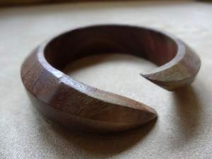 Bracelets en bois classiques imperméables très demandés, conçus pour les tenues ethniques et les ensembles fusionnels, cadeau d'affaires pour femmes, meilleur fournisseur - Product Image 2