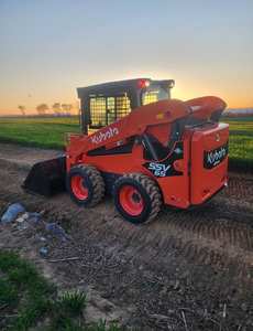 2023 Kubota SSV65 chargeuse sur chenilles Skid Steer avec précision puissance Performance moteur roulement pompe boîte de vitesses composants de base - Product Image 4