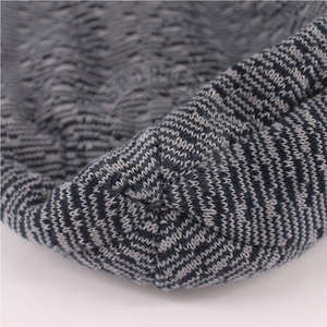 Servicio OEM: Diseña tus propios gorros de punto para venta en línea 2026. Gorros de punto jacquard personalizados con logo para correr en invierno. - Product Image 5