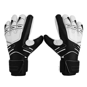Guantes de portero de fútbol Correa Rip-Tab para sujetar alrededor de la muñeca y protección adicional para los dedos Guantes de portero de práctica - Product Image 3