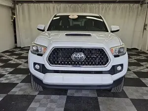 2018 Toyota Tacoma TRD Deporte - Product Image 5