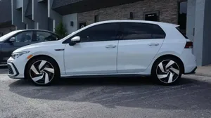 Limpieza prístina Usado 2024 Volks-wagen Golf GTI - Product Image 3