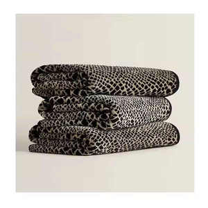 Meilleures ventes de serviettes de bain à main de qualité supérieure 50cm x 100cm de marque privée prix de gros bon marché services OEM - Product Image 3