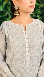 Meilleures ventes en stock Costumes pour femmes sur mesure Fabrication au Pakistan Haute qualité Formelle Écologique avec couleur personnalisée - Product Image 5