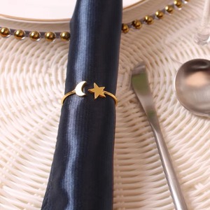 Rond de serviette fantastique lune et étoile dorées métalliques modernes pour la décoration de table de l'Aïd des exportateurs indiens - Product Image 4