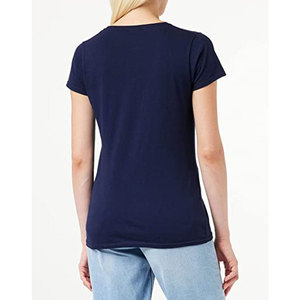 Camiseta ajustada para mujer hecha a medida, Camiseta de algodón de alta calidad para un uso moderno y cómodo - Product Image 5