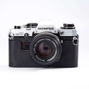 Demi-étui de protection en cuir véritable véritable fait à la main pour Olympus <span class=keywords><strong>OM10</strong></span> OM20 OM30 sac housse en cuir pour appareil photo personnalisable - Product Image 1