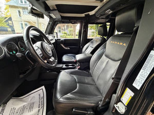 Nettoyez la direction gauche 4WD de Jeep Wrangler Unlimited Sahara de 2014 - Product Image 2