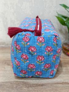 Acolchado 100% algodón Real mano bloque impreso azul Clavel bolsa de cosméticos Conjunto 2 uds cierre de cremallera bolsillos interiores de forro de plástico - Product Image 3