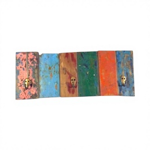 Perchero de Pared de Madera con 3 Ganchos, Estilo Rústico, Antiguo y Vintage, Hecho a Mano, Ecológico y Duradero, para Colgar Abrigos y Llaves - Product Image 1