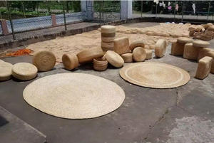 Cojín de Piso Ecológico de Jacinto de Agua, Taburete Otomano Trenzado a Mano - Product Image 5