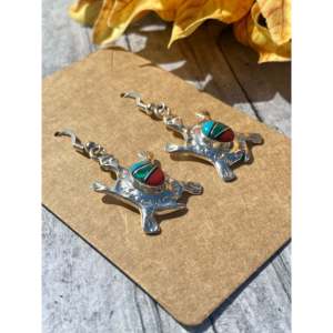 Boucles d'oreilles pendantes tortue incrustées de pierres turquoise et multicolores en argent sterling Joe Martinez pour cadeau - Product Image 2
