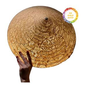 Sombrero cónico de hoja de palma tradicional de Vietnam hecho a mano por artesanos expertos para una experiencia cultural auténtica - Product Image 3