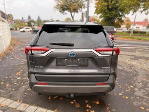 โตโยต้า RAV4 ไฮบริด SUV ปี 2019 เครื่องยนต์ 2.0 ลิตร CVT ขับเคลื่อน 2 ล้อ พวงมาลัยซ้าย เบาะหนัง ยาง R17 ไฟหน้า LED รถมือสอง - Product Image 3