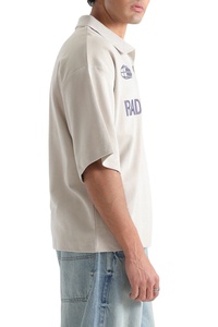 เสื้อเชิ้ตแขนยาวทรงหลวมสไตล์ลำลองปักโลโก้ตามสั่งด้านหน้า ผ้าคอตตอน 100% หนัก 220 GSM ติดกระดุม ทรงหลวมสำหรับผู้ชาย - Product Image 4