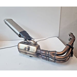 ระบบท่อไอเสียแบบครบชุดสำหรับ Yamaha R6 พร้อมปลายท่อ - Product Image 1