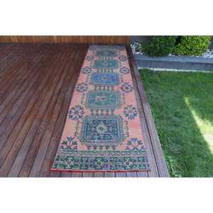 Tapis turc vintage 2,7x10,6 pi (82x322 cm), tapis en laine rouge - Product Image 1