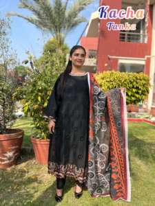 Le plus récent design de marque pakistanaise shalwar kameez pour les femmes Designer Coton/Costumes de pelouse Coton imprimé/Costumes de pelouse - Product Image 4