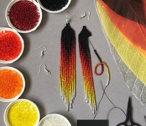 Pendientes de cuentas Rojas fuego de calidad de lujo Pendientes de flecos Pendientes largos de ombre Pendientes de cuentas de semillas colgantes rojos negros - Product Image 2