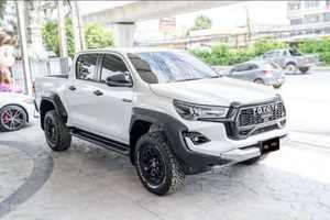 Toyota HILUX CONQUEST Double Cabine Pick-up d'occasion en bon état - Product Image 2