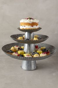 Piédestal galvanisé de gâteau de support de gâteau en métal pour la fête d'anniversaire Présentoir exclusif de petit gâteau de conception à trois niveaux - Product Image 6