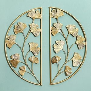 Grande pièce de design floral d'art mural en métal décoratif fait à la main avec des détails complexes pour des intérieurs modernes intemporels - Product Image 6