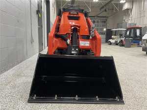 Kubota SCL1000 Mini Skid Steer avec moteur de haute qualité en vente en gros - Product Image 5