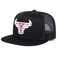 Casquettes de baseball unisexes avec tête de boeuf brodée en filet hip-hop pour le printemps et l'été