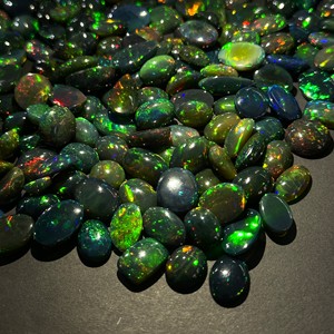 Venta al por mayor de cabujones de ópalo negro natural etíope Welo, piedras preciosas sueltas de ópalo de fuego para joyería, anillo, fabricación de colgantes a granel Regular - Product Image 5