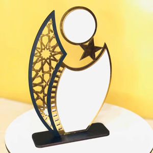 Récompense géométrique unique avec motifs étoilés et incrustations blanches. Disponible aux prix de gros. - Product Image 1