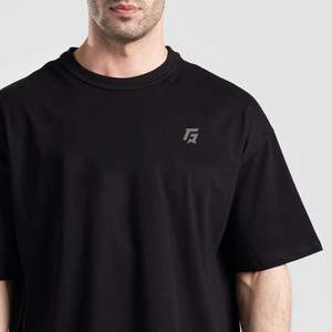 T-shirt graphique Deadlift Warrior en jersey respirant noir 240 g/m² avec impression sérigraphique et caractéristiques compressées - Product Image 3