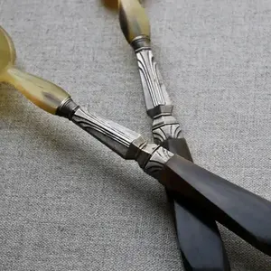 Ensemble de cuillères à café design en acier inoxydable avec manche en nid d'abeille en résine blanche, parfait pour les fêtes de mariage sur la table - Product Image 5