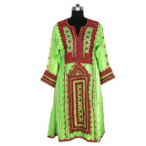 Collection de vraies robes Balochi Kuchi pour femmes Robes Banjara Balochi brodées à la main Robes Vintage Bohème Indien Fournisseur - Product Image 3