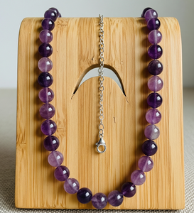 Collier en argent 925 pour femmes de 18 pouces Accessoire de mode à la mode avec perles de pierre d'améthyste naturelle de guérison Conception nouée à la main - Product Image 1